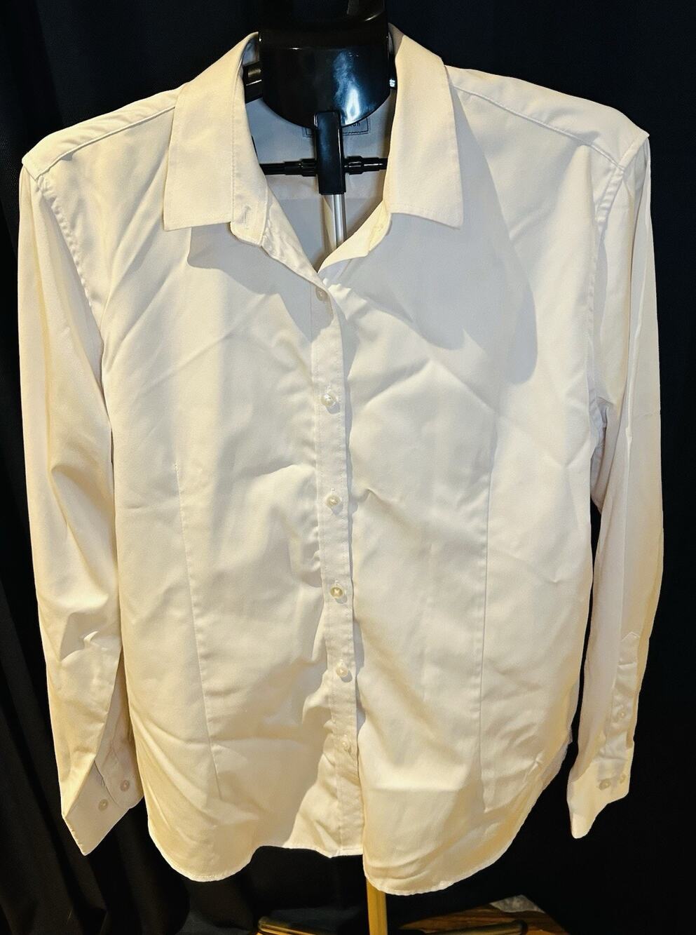 Siliteelon Button-Up White Shirt size XL